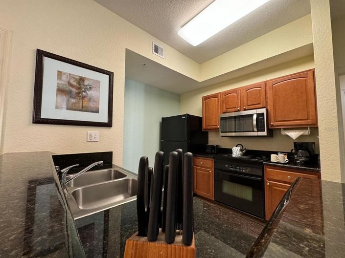 Image No.10-2 Bed Property for sale