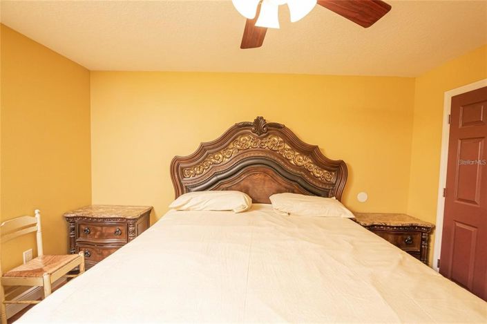 Image No.17-3 Bed Property for sale