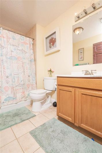 Image No.20-3 Bed Property for sale