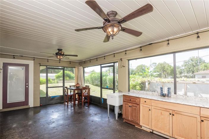 Image No.27-3 Bed Property for sale