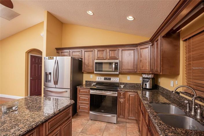 Image No.30-3 Bed Property for sale