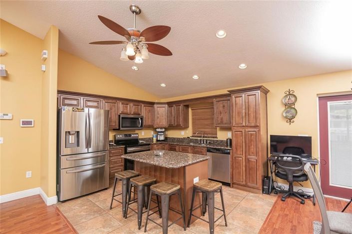 Image No.31-3 Bed Property for sale