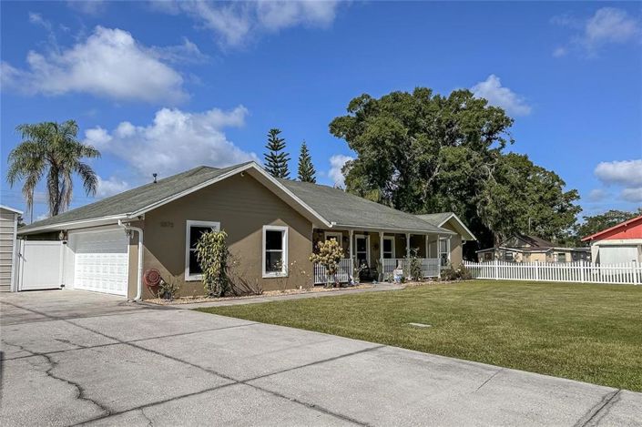 Image No.39-3 Bed Property for sale