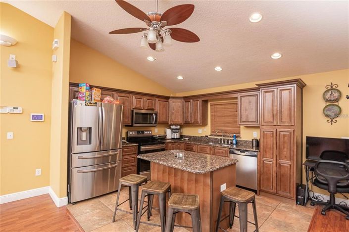 Image No.4-3 Bed Property for sale