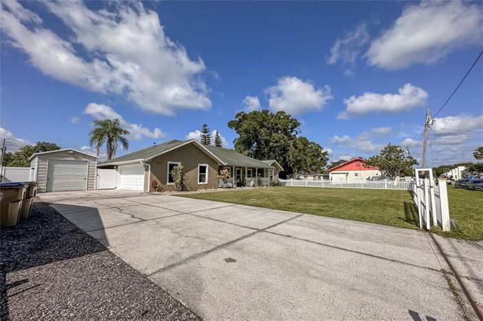 Image No.50-3 Bed Property for sale