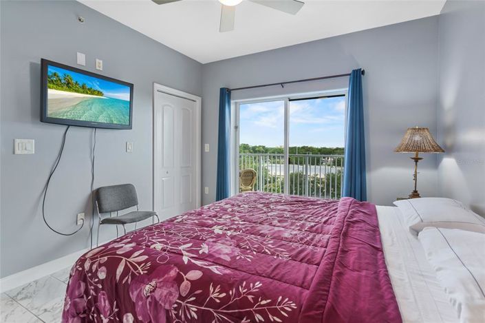 Image No.17-2 Bed Property for sale