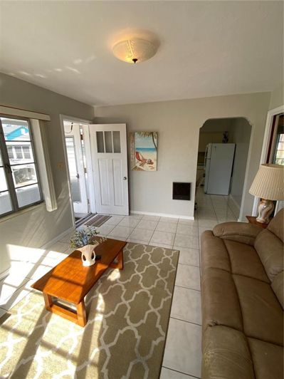 Image No.10-4 Bed Property for sale