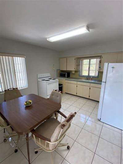 Image No.11-4 Bed Property for sale