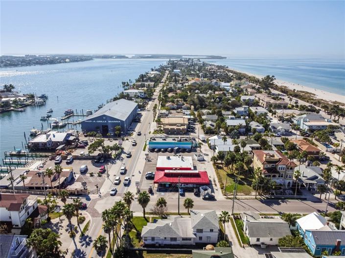 Image No.2-4 Bed Property for sale