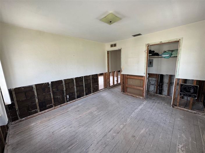 Image No.31-4 Bed Property for sale