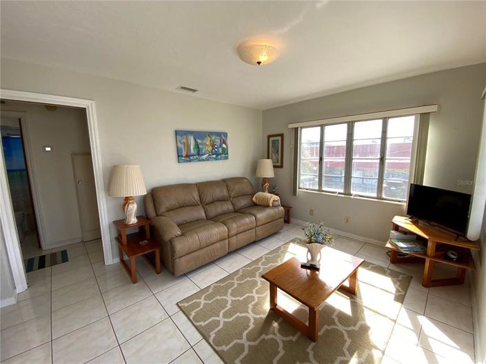 Image No.8-4 Bed Property for sale