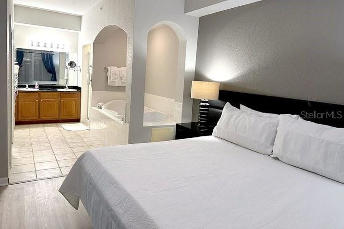 Image No.14-3 Bed Property for sale