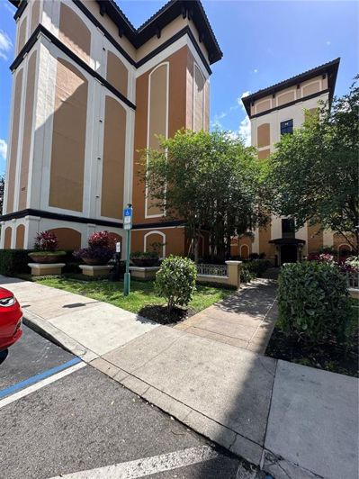 Image No.9-2 Bed Property for sale