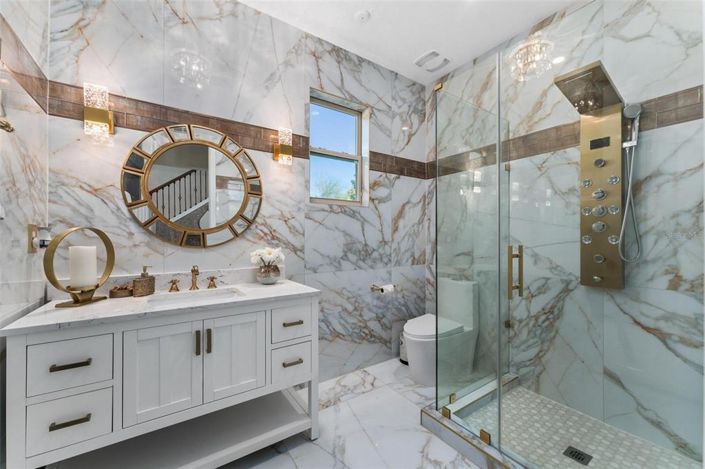 Image No.16-5 Bed Property for sale