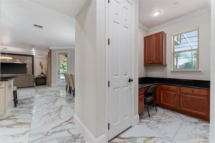 Image No.35-5 Bed Property for sale