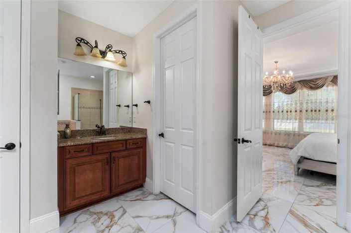 Image No.41-5 Bed Property for sale