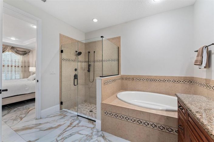 Image No.43-5 Bed Property for sale