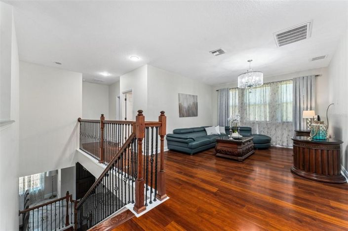 Image No.45-5 Bed Property for sale