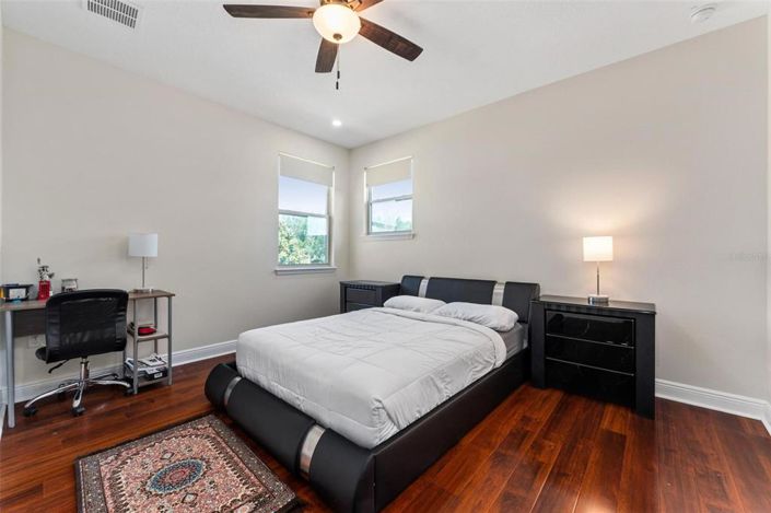 Image No.51-5 Bed Property for sale