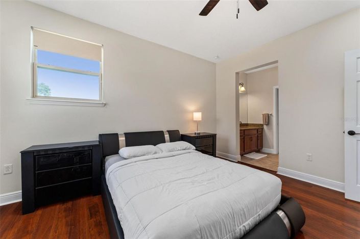 Image No.52-5 Bed Property for sale