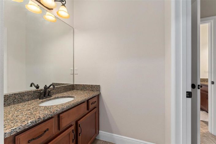 Image No.55-5 Bed Property for sale