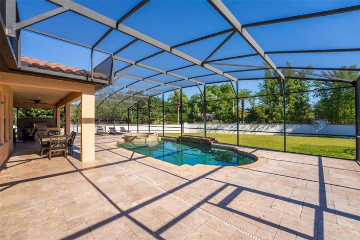 Image No.65-5 Bed Property for sale