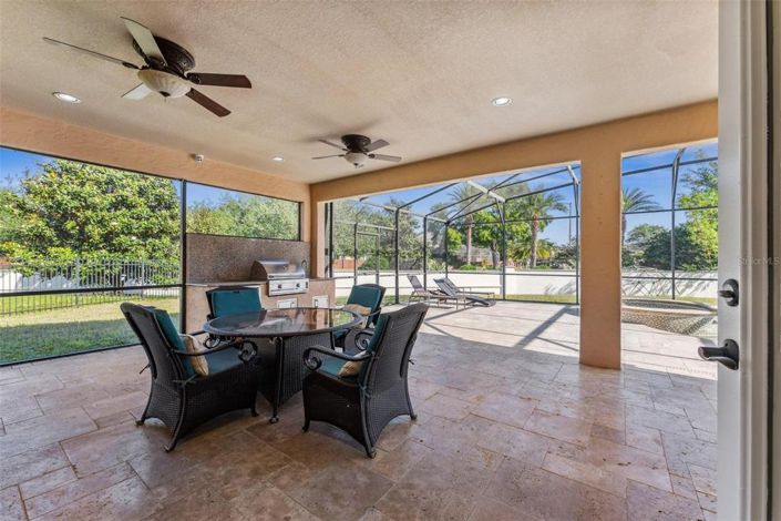 Image No.66-5 Bed Property for sale