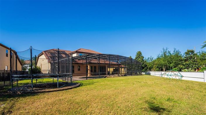 Image No.69-5 Bed Property for sale