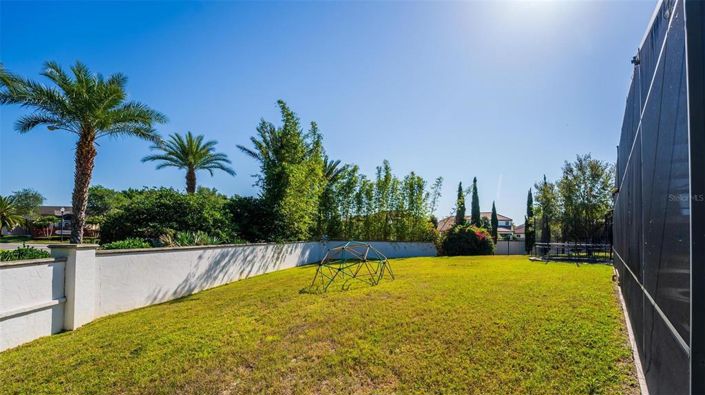 Image No.71-5 Bed Property for sale