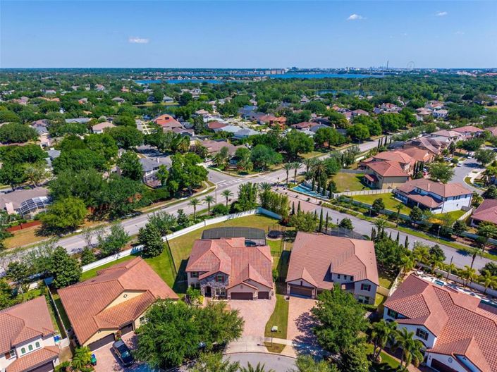 Image No.78-5 Bed Property for sale