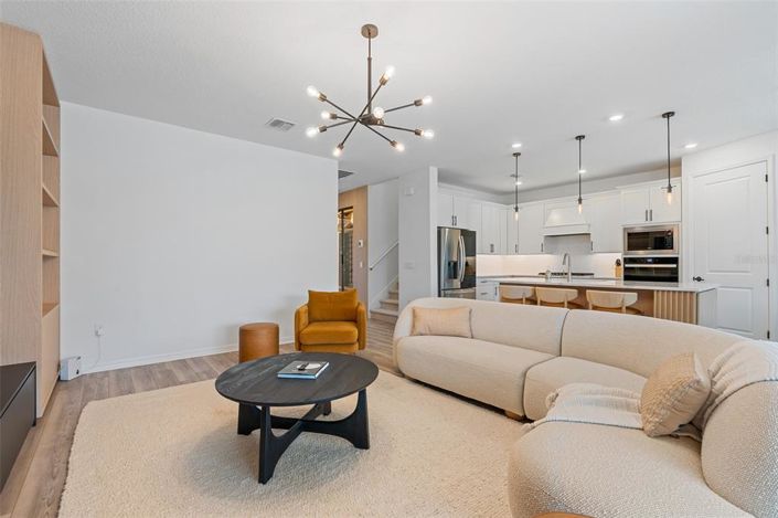 Image No.12-4 Bed Property for sale