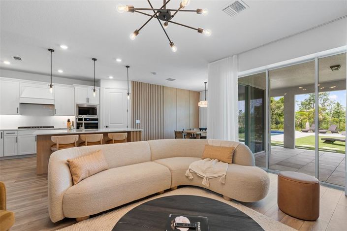 Image No.13-4 Bed Property for sale