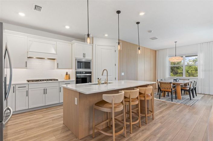 Image No.14-4 Bed Property for sale