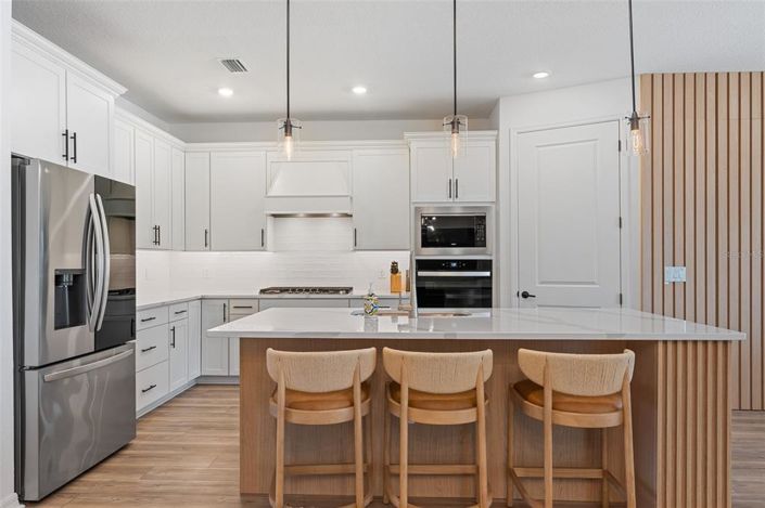 Image No.15-4 Bed Property for sale