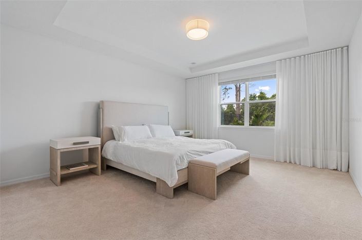 Image No.27-4 Bed Property for sale