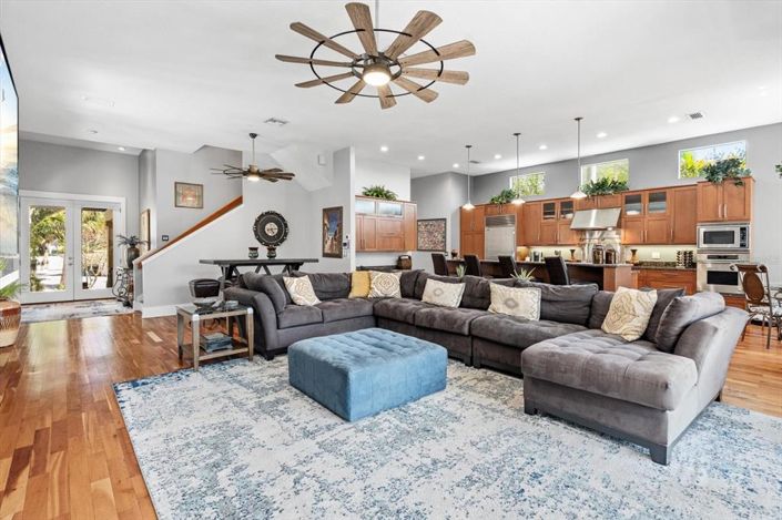 Image No.18-3 Bed Property for sale