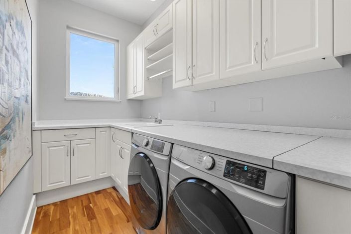 Image No.34-3 Bed Property for sale