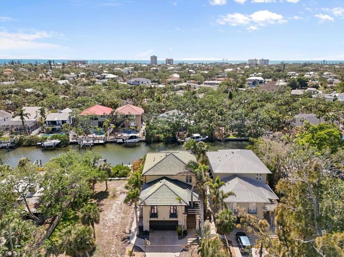 Image No.42-3 Bed Property for sale