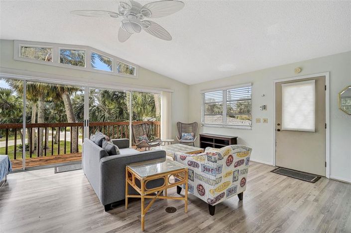 Image No.37-4 Bed Property for sale