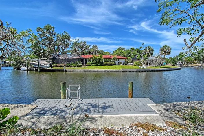 Image No.11-3 Bed Property for sale