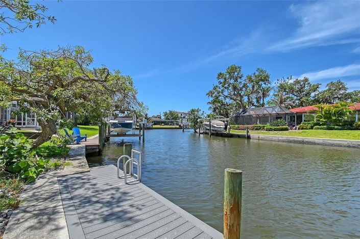 Image No.12-3 Bed Property for sale