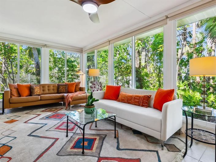 Image No.12-3 Bed Property for sale