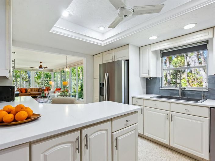 Image No.15-3 Bed Property for sale