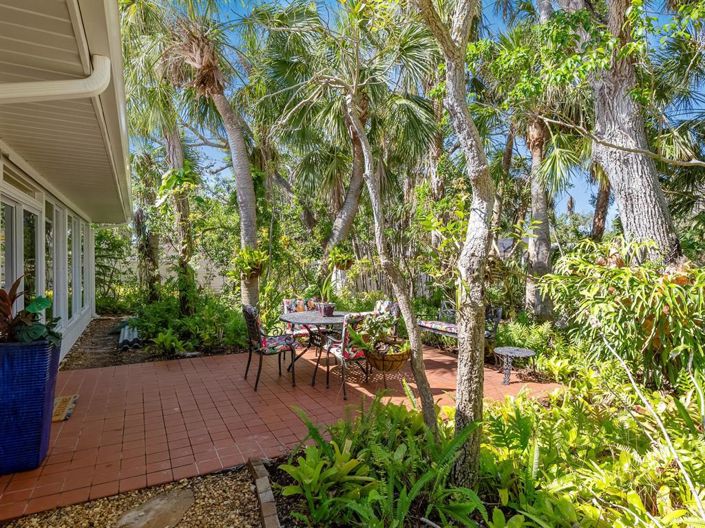 Image No.26-3 Bed Property for sale