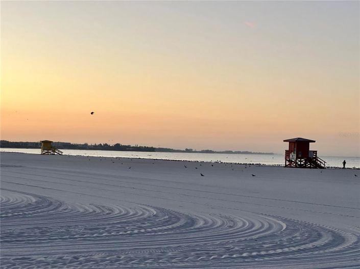 Image No.40-3 Bed Property for sale