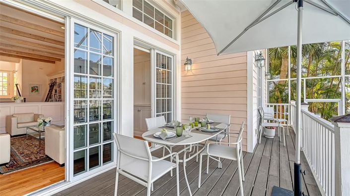 Image No.10-3 Bed Property for sale