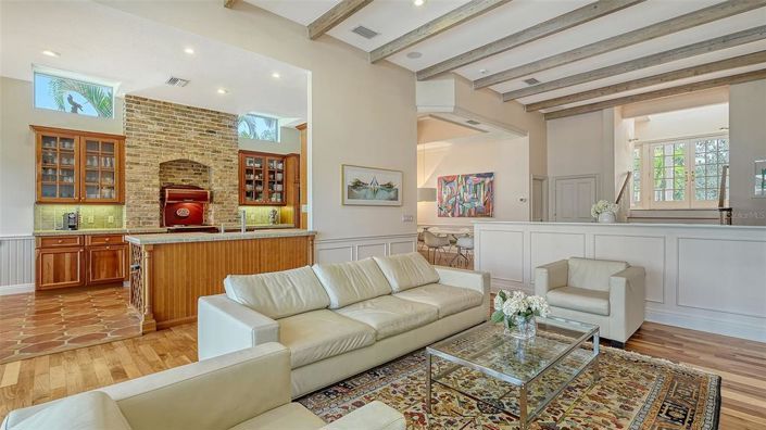 Image No.15-3 Bed Property for sale