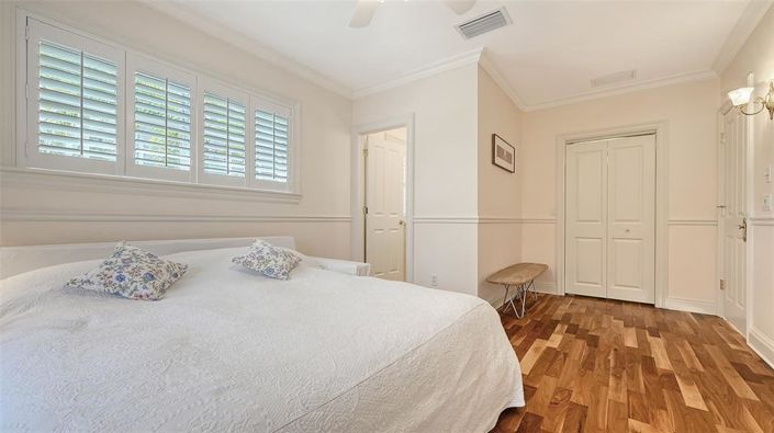 Image No.42-3 Bed Property for sale