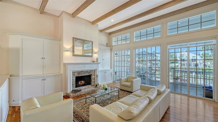 Image No.8-3 Bed Property for sale