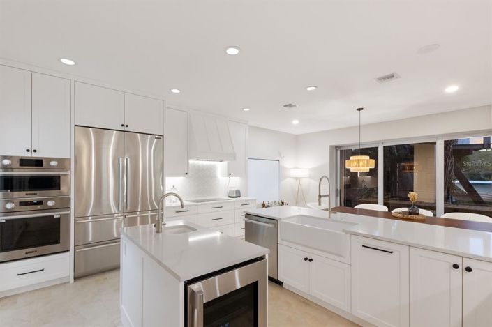 Image No.20-4 Bed Property for sale